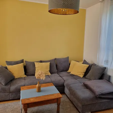 Helle Dhh Mit Ueberdachter Terrasse * Oldenburg