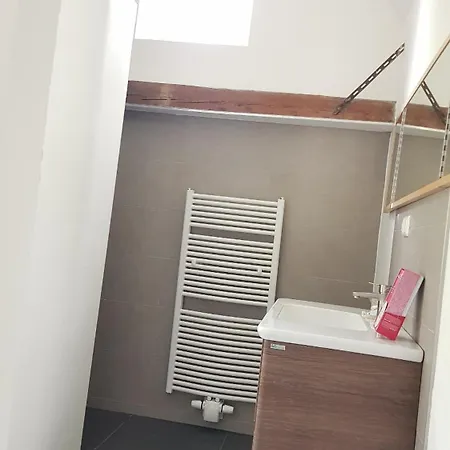 Helle Dhh Mit Ueberdachter Terrasse