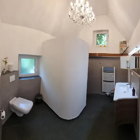 Helle Dhh Mit Ueberdachter Terrasse Apartamento