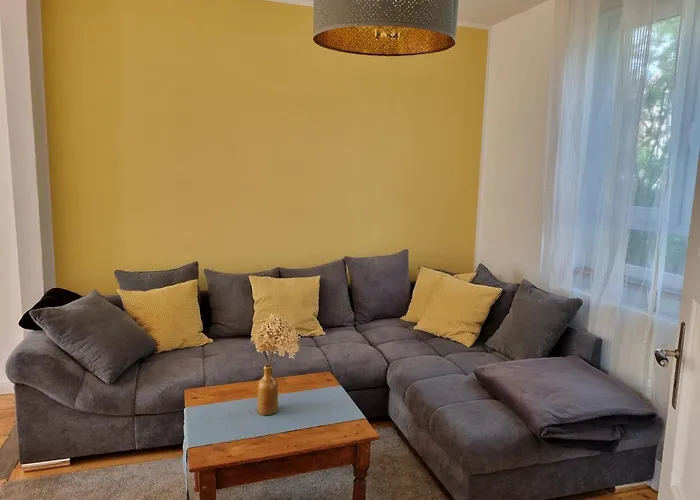 Helle Dhh Mit Ueberdachter Terrasse * Oldenburg